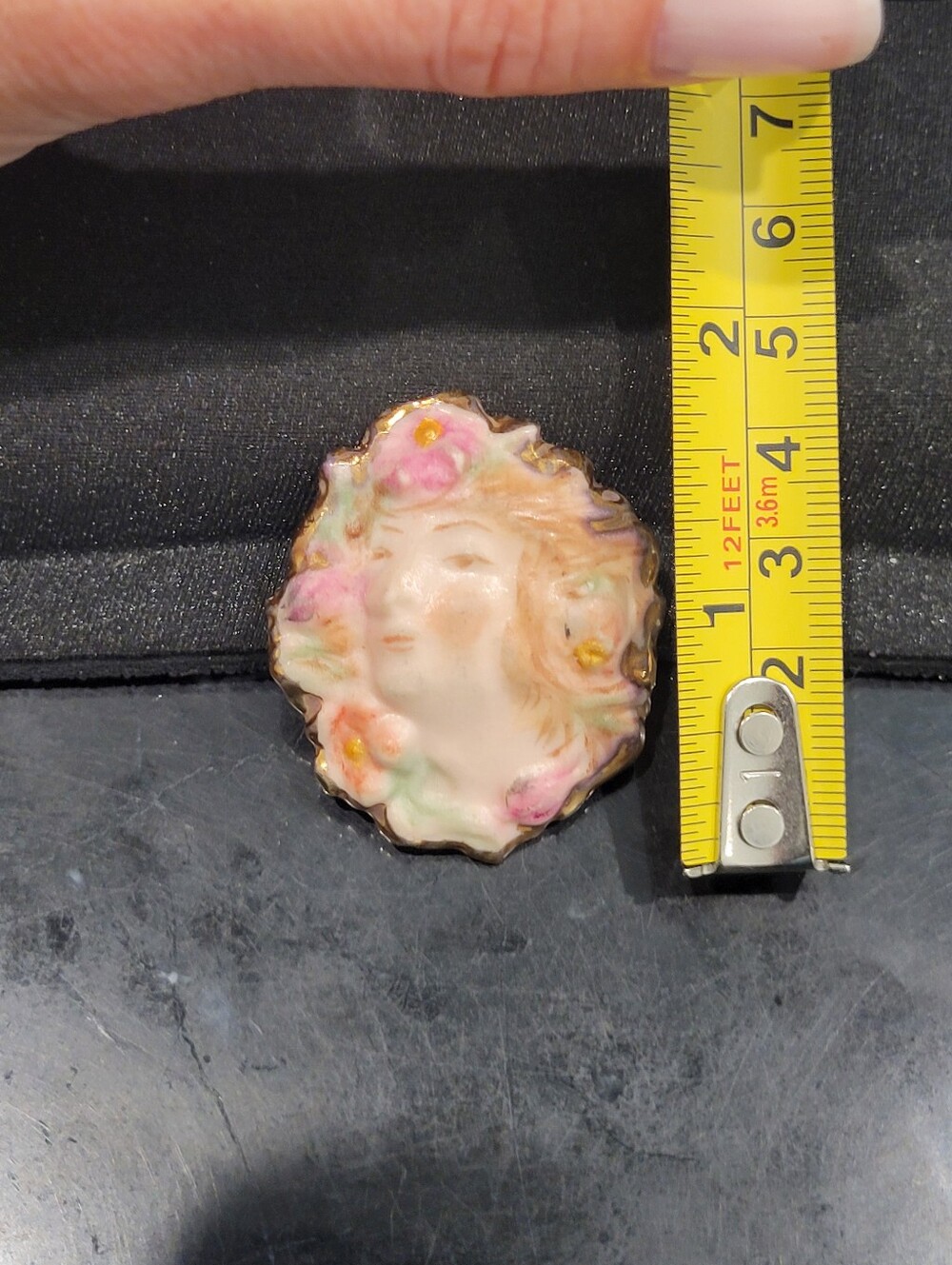 Vintage‎ Porcelain Oval Cameo Lady Portrait Floral Brooch Pin Multicolor -Read - Picture 4 of 4